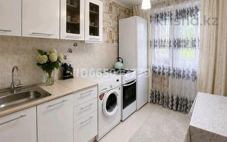 3-комнатная квартира · 80 м² · 1/9 этаж, 4 микрорайон 4а — Сырым Датова Абулхаир хана 4 микрорайон за 25 000 ₸ в Уральске — фото 36