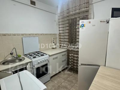 2-комнатная квартира · 42 м² · 3/3 этаж, мкр Центральный, Махамбета 103 — Гурьевская за 135 000 〒 в Атырау