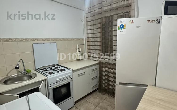 2-комнатная квартира · 42 м² · 3/3 этаж, мкр Центральный, Махамбета 103 — Гурьевская за 135 000 ₸ в Атырау — фото 6