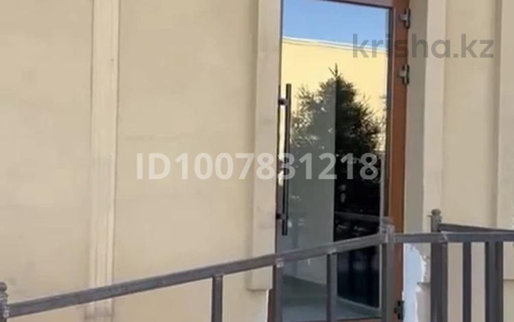 Офисы, магазины и бутики, салоны красоты, медцентры и аптеки, образование, кабинеты и рабочие места, студии · 20 м² за 300 000 〒 в Туркестане — фото 2