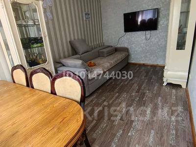 4-комнатная квартира · 74.5 м² · 4/5 этаж, мкр Юго-Восток, Мкр Юго-Восток, 27й микрорайон Карбышева — Аманат, 16 и 66 школа за 26.5 млн ₸ в Караганде, Казыбек би р-н