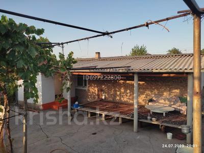 Отдельный дом · 6 комнат · 90.5 м² · 351.7 сот., Ш.Уалиханов 6/2 за 6 млн ₸ в Шардара