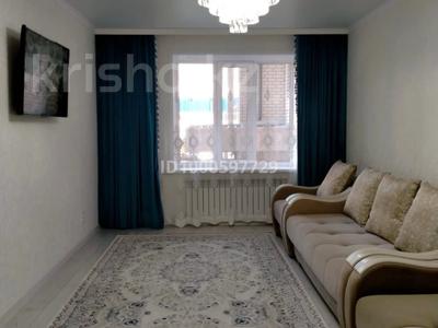 3-бөлмелі пәтер · 90 м² · 1/5 қабат, мкр Юго-Восток, Муканова 43б, бағасы: 50 млн ₸ в Караганде, Казыбек би р-н