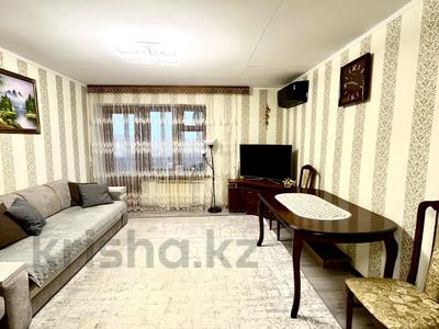 3-комнатная квартира · 63 м² · 7/9 этаж, Курмангазы за 22 млн ₸ в Уральске, мкр Школьник