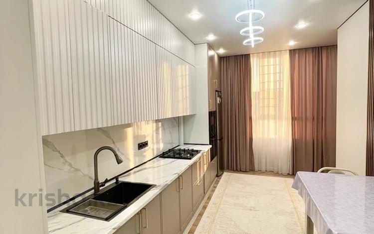 3-комнатная квартира · 98 м² · 9/11 этаж, Куаныша Толеметова 50/6 за 350 000 ₸ в Шымкенте, Абайский р-н — фото 2