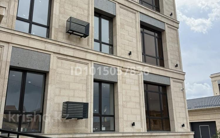 4-комнатная квартира · 121 м² · 2/4 этаж, ​Улица Жанторе Абишева за 72.6 млн ₸ в Караганде, Казыбек би р-н — фото 2