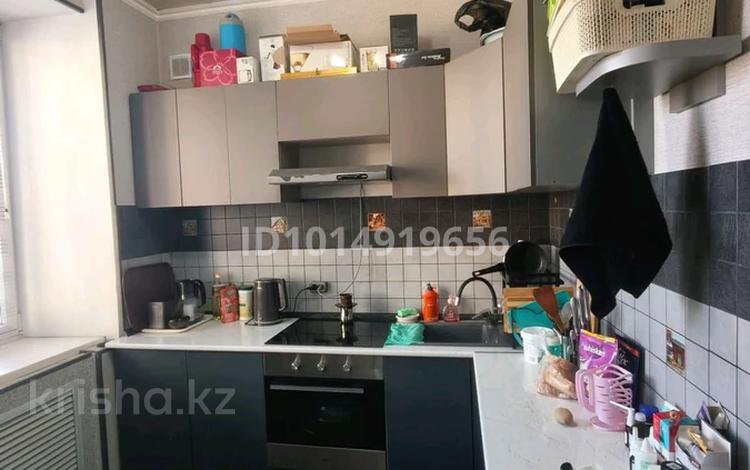 3-комнатная квартира · 51 м² · 1/5 этаж, Абая 3 за 17 млн ₸ в Балхаше — фото 2