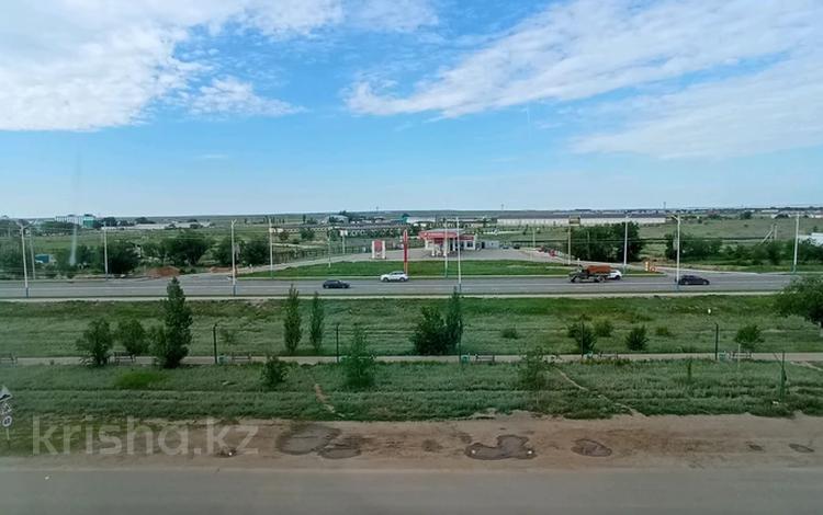 2-бөлмелі пәтер · 46.6 м² · 4/10 қабат, мкр Болашак, Бокенбай батыра 133 Н, бағасы: 17.8 млн ₸ в Актобе — фото 2