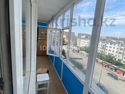 2-бөлмелі пәтер · 56.4 м² · 6/9 қабат, Мухтара Ауэзова, бағасы: 180 000 ₸ в Семее