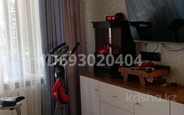 3-бөлмелі пәтер, 60 м², 2/5 қабат, Абая 9 — Сарыарка, бағасы: 28 млн 〒 в Астане, Сарыарка р-н — фото 2