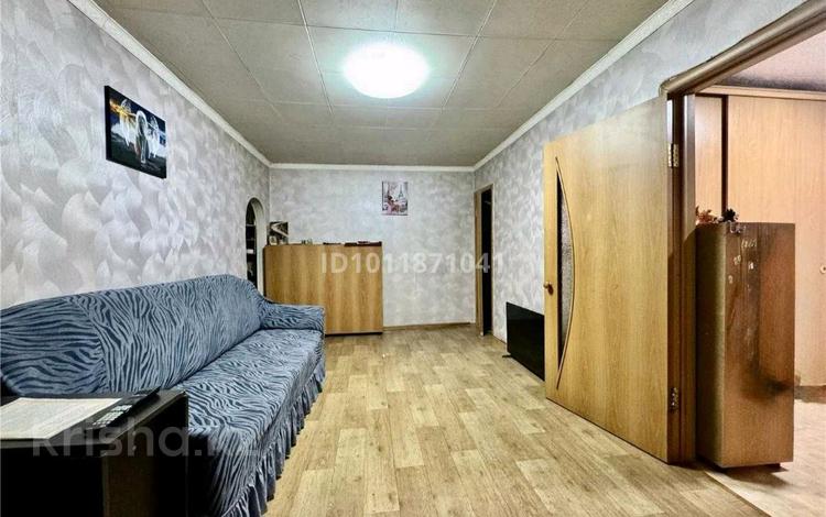 2-комнатная квартира · 45 м², Просп. Нуркена Абдирова 14 за 15.9 млн ₸ в Караганде, Казыбек би р-н — фото 2