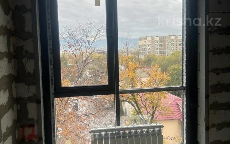 2-бөлмелі пәтер · 48 м² · 6/13 қабат, Толе би 189/3, бағасы: 36.5 млн ₸ в Алматы, Алмалинский р-н — фото 2