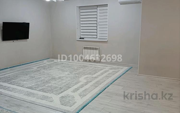 2-комнатная квартира · 63 м² · 1/6 этаж, 32В мкр 6 за 17.5 млн ₸ в Актау — фото 2