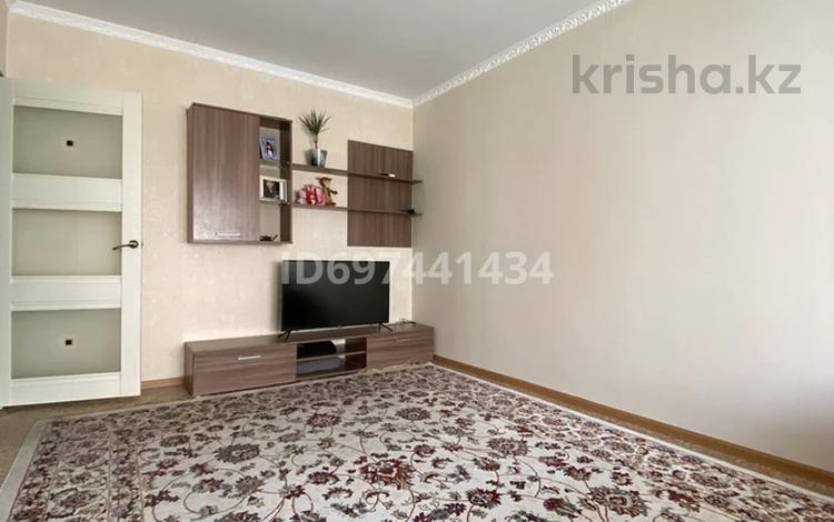 3-бөлмелі пәтер, 70 м², 5/9 қабат, мкр 12 43, бағасы: 24.5 млн 〒 в Актобе, мкр 12 — фото 2