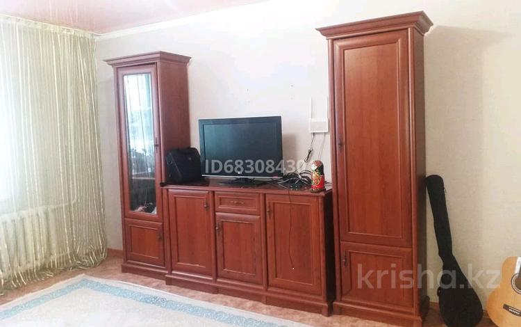 3-комнатная квартира · 65 м² · 2/9 этаж, Титова 128 А за 160 000 ₸ в Семее — фото 2