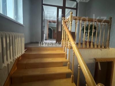 Дом · 4 комнаты · 250 м², Гридина 115е за 80 000 ₸ в Экибастузе