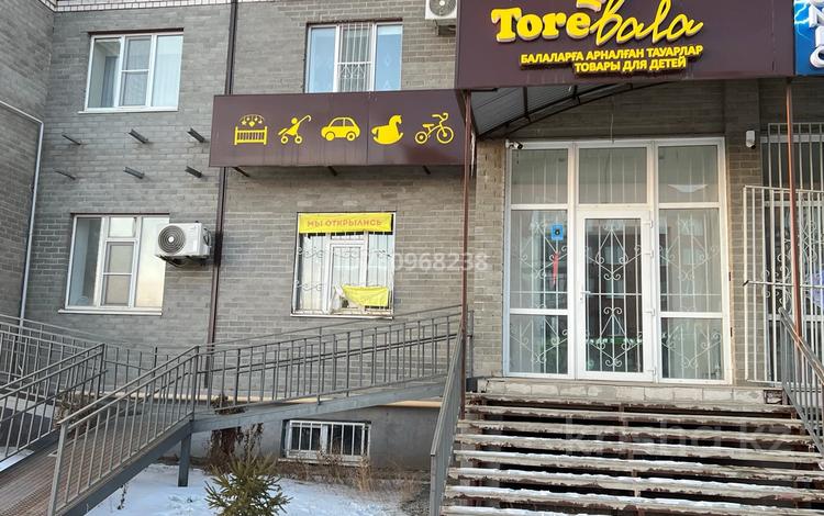 Офисы, магазины и бутики, склады, фитнес и спорт, медцентры и аптеки, образование, кабинеты и рабочие места · 310 м² за 550 000 〒 в Актобе, мкр. Алтын орда — фото 2