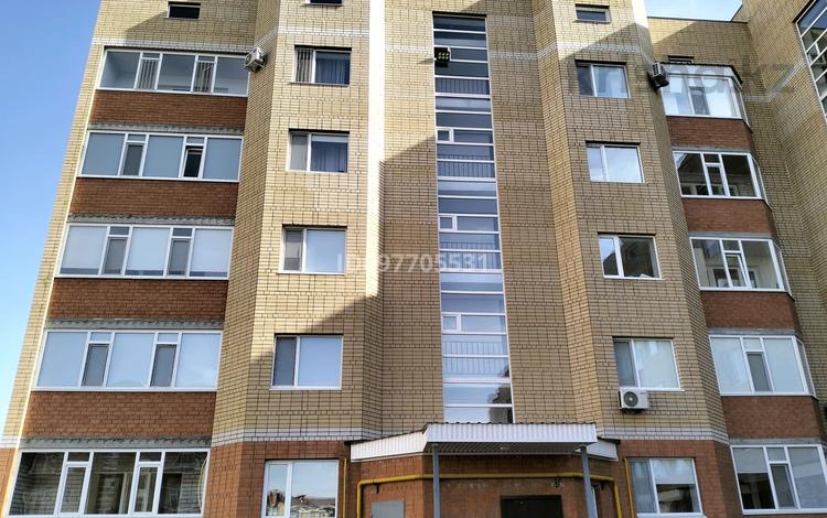 3-бөлмелі пәтер · 110 м² · 5/5 қабат, мкр. Алтын орда, Мкр. Алтын орда пр.Тауелсиздик 12а/1 — Садик Құлагер, #63 школа., бағасы: 49 млн ₸ в Актобе — фото 2