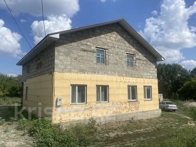 Жеке үй · 8 бөлме · 280 м² · 10 жүзд., Уалиханова 54, бағасы: 15 млн ₸ в Баянауле