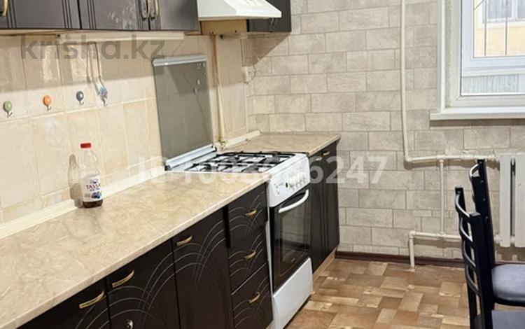 2-бөлмелі пәтер · 57 м² · 1/10 қабат, 12 ш/а. 16И, бағасы: 150 000 ₸ в Актобе, мкр 12 — фото 2