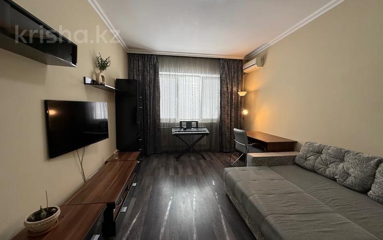 1-комнатная квартира · 40 м² · 3/9 этаж, Толе би 210 — Радостовца за 270 000 ₸ в Алматы, Алмалинский р-н — фото 3
