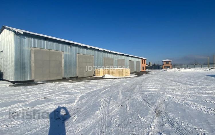 Еркін, кеңселер, қоймалар · 300 м², бағасы: 720 000 〒 в Боралдае (Бурундай), мкр Водник-2 — фото 2