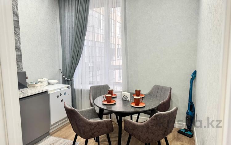 1-бөлмелі пәтер · 45 м² · 10/10 қабат, Улы Дала 31, 31/1, 33, 33/1, бағасы: 17 000 ₸ в Астане, Нура р-н — фото 16