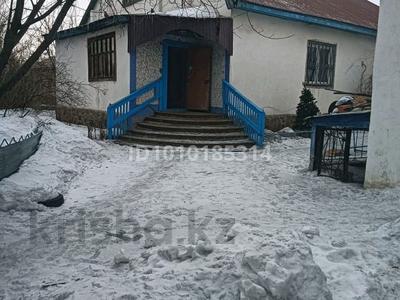 Отдельный дом · 4 комнаты · 150 м² · 12 сот., Ауэзова 38б — Центр города за 40 млн 〒 в Аксу