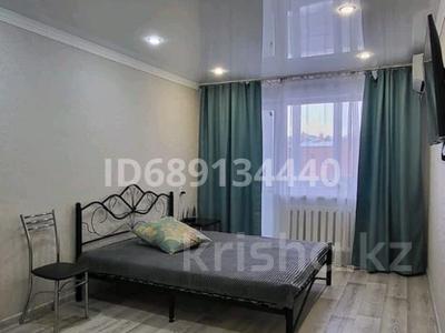 1-комнатная квартира · 36 м² · 3/5 этаж, мкр Юго-Восток, Мкр Юго-Восток, 29й микрорайон — Каргу Университетская Карбышева за 13 000 ₸ в Караганде, Казыбек би р-н