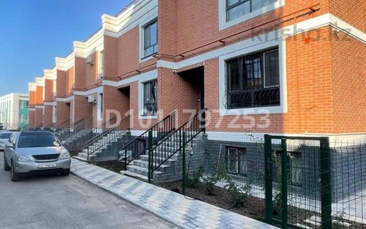 4-бөлмелі пәтер · 230 м² · 3/4 қабат, мкр Нурлытау (Энергетик), Какимбек салыкова — Находится возле школы и садика Tamos, бағасы: 1.2 млн ₸ в Алматы, Бостандыкский р-н — фото 2