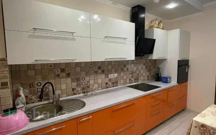 2-бөлмелі пәтер · 84 м² · 14/25 қабат, 11 ш/а. 112б, бағасы: 24 млн ₸ в Актобе, мкр 11 — фото 2