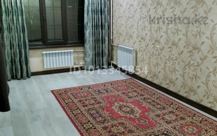 2-комнатная квартира · 54 м² · 4/5 этаж, мкр Аксай-3Б 16 — Толе-би за 35 млн ₸ в Алматы, Ауэзовский р-н — фото 2