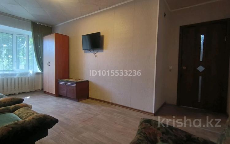 2-бөлмелі пәтер · 48 м² · 1/5 қабат, Титова. 130 — титова.сарокина.р.н.магаз.АККУ, бағасы: 15 млн ₸ в Семее — фото 2