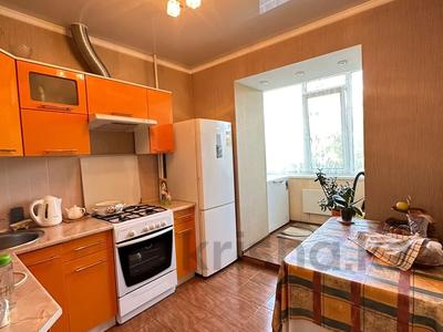 2-комнатная квартира, 51 м², 3/5 этаж, жабаева за 23.5 млн 〒 в Петропавловске