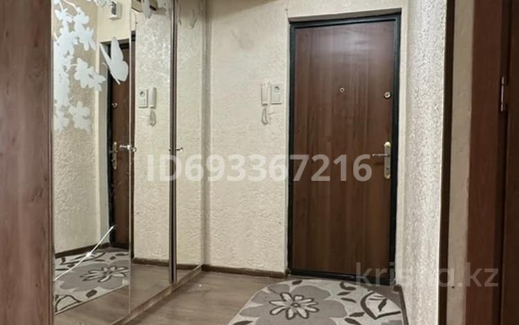 4-комнатная квартира · 79.5 м² · 4/5 этаж, мкр Восток 7 за 28 млн ₸ в Шымкенте, Аль-Фарабийский р-н — фото 2