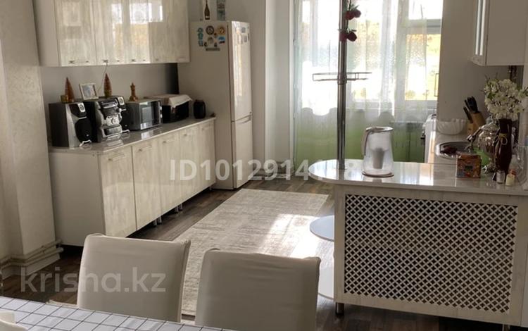 2-бөлмелі пәтер · 85 м² · 2/5 қабат, мкр Туран 979/17, бағасы: 200 000 ₸ в Шымкенте, Каратауский р-н — фото 2