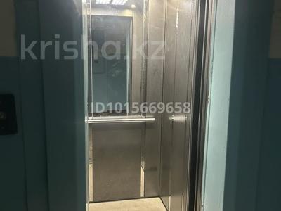3-бөлмелі пәтер · 73 м² · 3/9 қабат, Жетісу-2 ш/а. — Пересечение улиц Саина и Домостроительной, бағасы: 55 млн ₸ в Алматы, Ауэзовский р-н