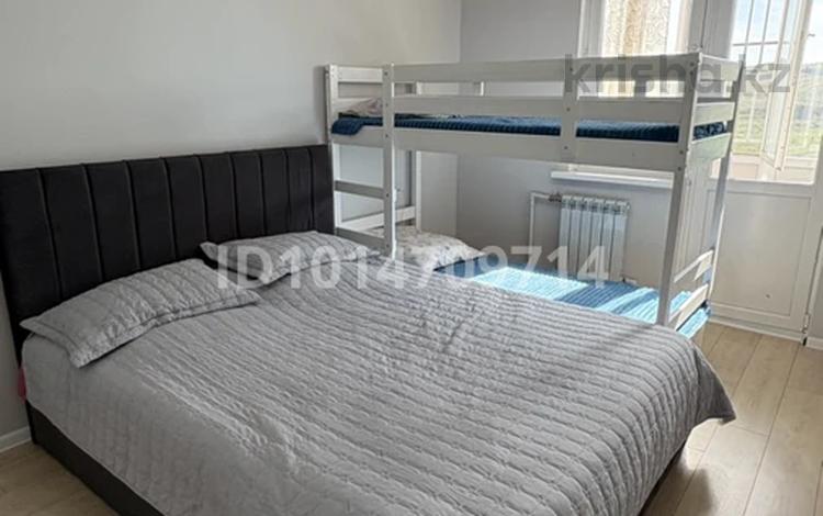 2-бөлмелі пәтер · 60 м² · 8/9 қабат, Казыбек би 50, бағасы: 25 млн ₸ в Усть-Каменогорске — фото 2