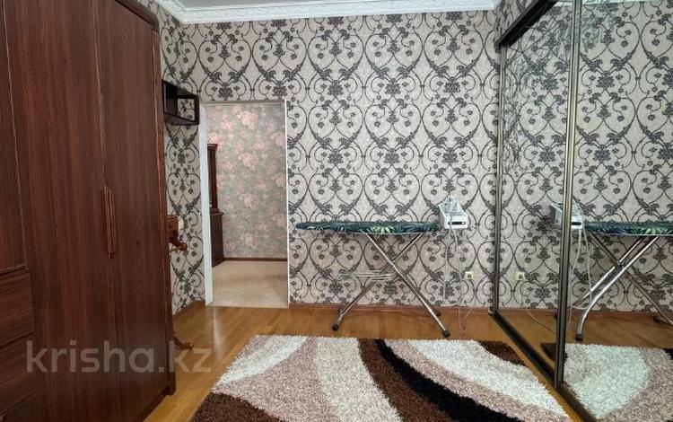 5-бөлмелі пәтер · 260 м² · 5/8 қабат, Алтын орда ш/а., Санкибай батыра, бағасы: 98 млн ₸ в Актобе, мкр. Алтын орда — фото 2