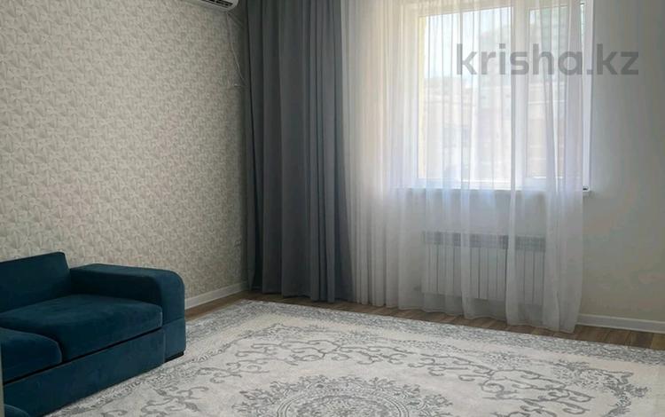 2-комнатная квартира, 80 м², 5/6 этаж помесячно, 16-й мкр 79