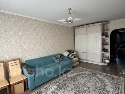 2-комнатная квартира · 51 м² · 5/5 этаж, мкр Аксай-3Б 12 за 36 млн ₸ в Алматы, Ауэзовский р-н