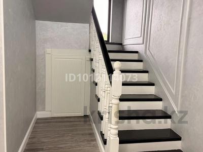 Жеке үй · 5 бөлме · 211 м² · 10 сот., ул. Атамура 18, бағасы: 55.5 млн 〒 в Талдыкоргане, военный городок Улан