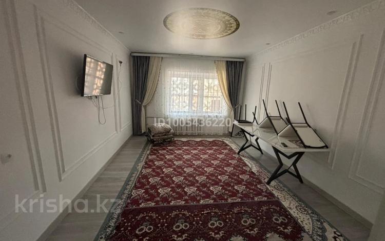 6-комнатная квартира · 102 м² · 6/9 этаж, 4 укр квартал 1 — Айтеке би за 29 млн 〒 в  — фото 2