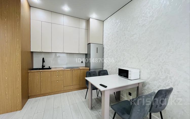 2-комнатная квартира · 40 м² · 16/17 этаж, Жошы хан 12 за 250 000 ₸ в Астане, Есильский р-н — фото 2