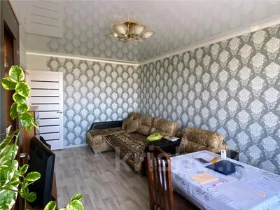 3-комнатная квартира · 62.5 м² · 5/5 этаж, Майкудук, 15й микрорайон за ~ 12.4 млн ₸ в Караганде, Алихана Бокейханова р-н