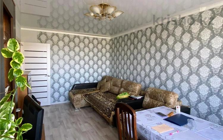 3-комнатная квартира · 62.5 м² · 5/5 этаж, Майкудук, 15й микрорайон за ~ 12.4 млн ₸ в Караганде, Алихана Бокейханова р-н — фото 2