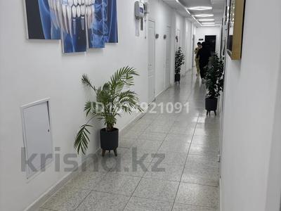 Медорталықтар мен дәріханалар · 300 м², бағасы: 7 млн ₸ в Атырау, мкр СМП 163