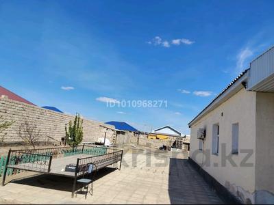 Отдельный дом · 6 комнат · 135 м² · 10 сот., Арай 2 24 көше 2н — Жолдың бойы за 25 млн ₸ в Жанаозен
