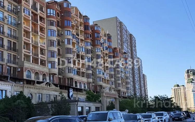 4-бөлмелі пәтер · 194 м² · 8/14 қабат, 17-ш/а. 7, бағасы: 600 000 ₸ в Актау, 17-й мкр — фото 2