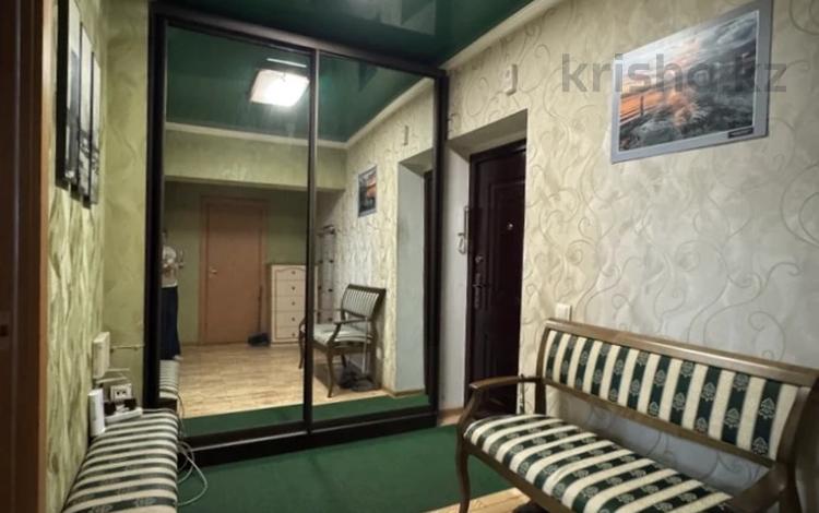 1-бөлмелі пәтер · 50 м² · 3/5 қабат, мкр Думан-2 1 — улица Болашак, бағасы: 200 000 ₸ в Алматы, Медеуский р-н — фото 3